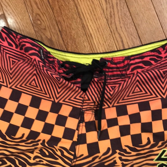 360 Surf Men’s Shorts - Picture 3 of 7